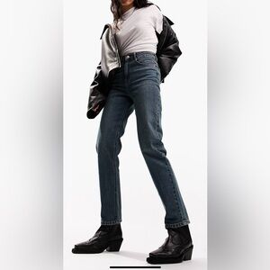 NIB ASOS Design Slim Mom Jeans in Vintage Blue Wash W26/L32